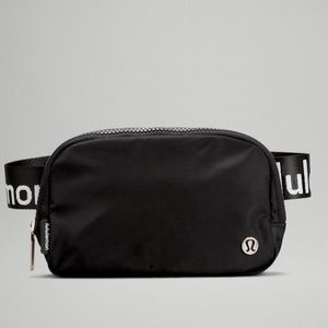 Lululemon Everywhere Belt Bag (Black/White)